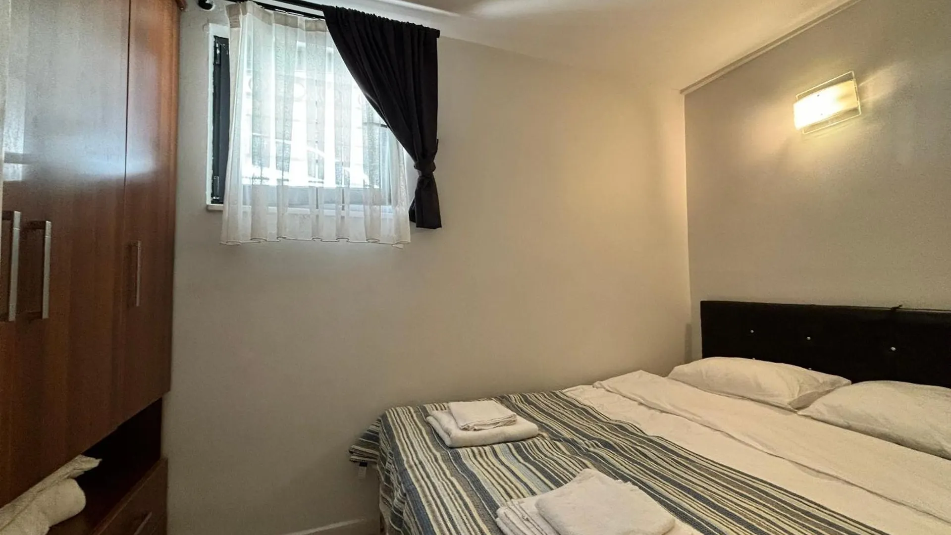Charming Semi-Basement Apartment Steps From Taksim Square No 1 Istanbul